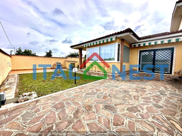 casa indipendente in vendita ad Anzio