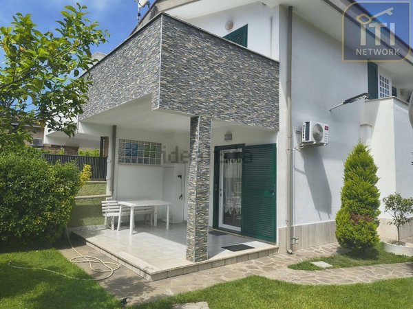 casa indipendente in vendita ad Anzio in zona Stazione