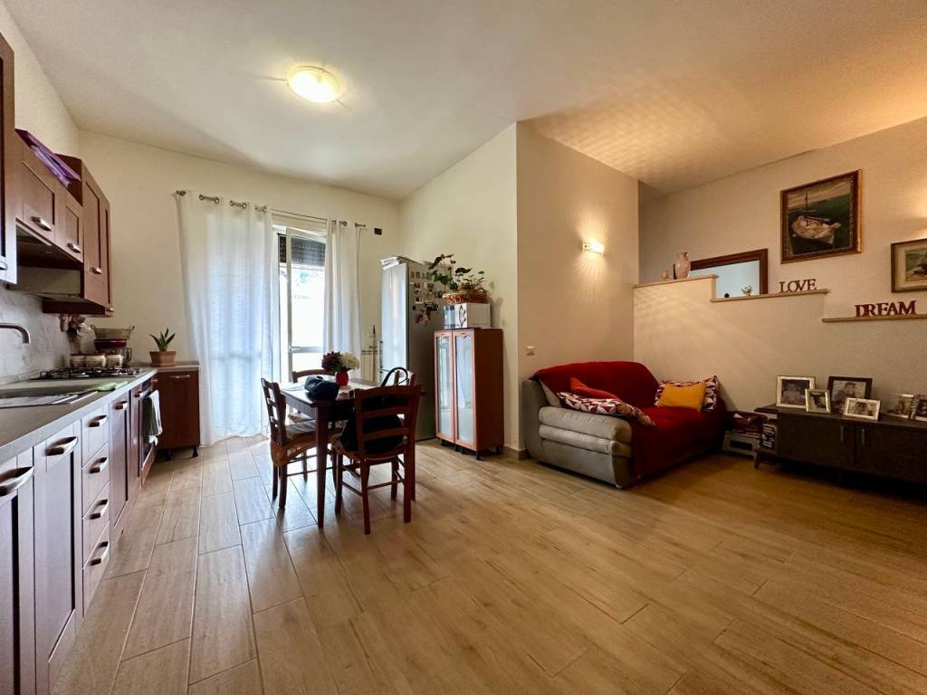 appartamento in vendita ad Anzio in zona Mare