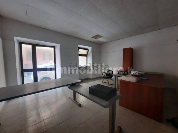 locale commerciale in vendita ad Anzio