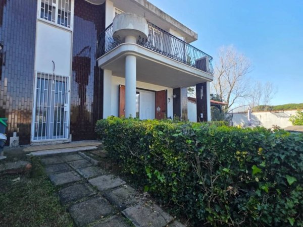 casa indipendente in vendita ad Anzio in zona Mare