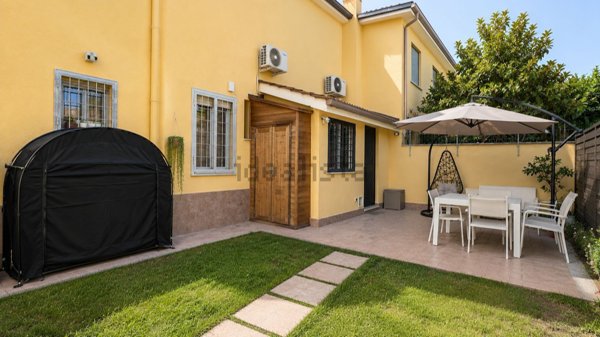 casa indipendente in vendita ad Anzio in zona Villa Claudia