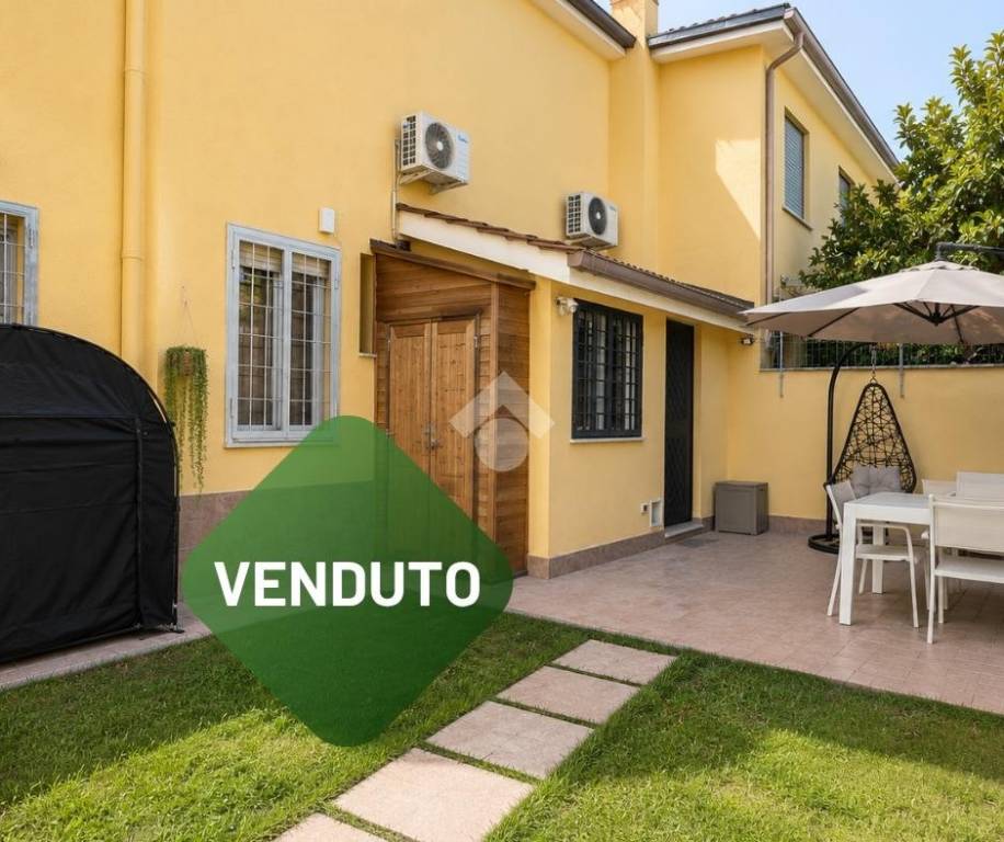 appartamento in vendita ad Anzio in zona Villa Claudia