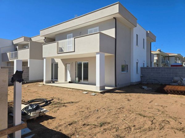 casa indipendente in vendita ad Anzio