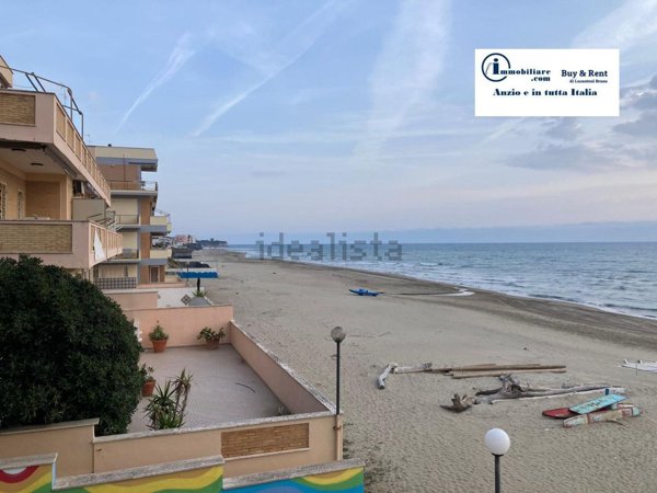 appartamento in vendita ad Anzio in zona Mare