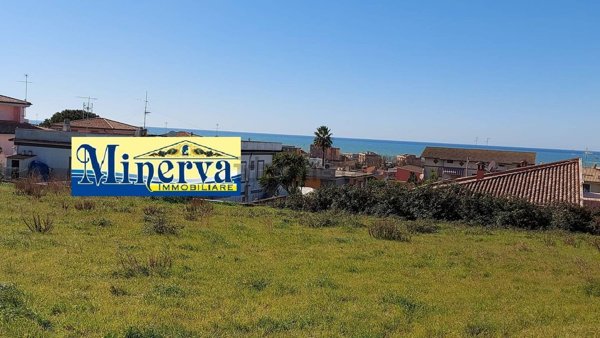 terreno edificabile in vendita ad Anzio in zona Anzio Colonia