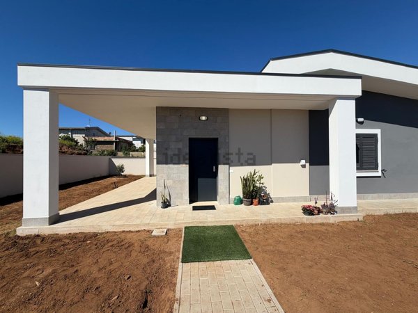 casa indipendente in vendita ad Anzio