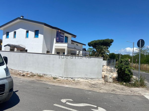 casa indipendente in vendita ad Anzio