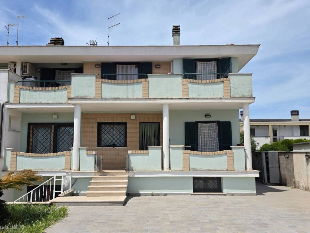 casa indipendente in vendita ad Anzio in zona Stazione