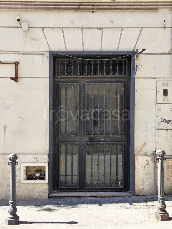 negozio in vendita ad Anzio