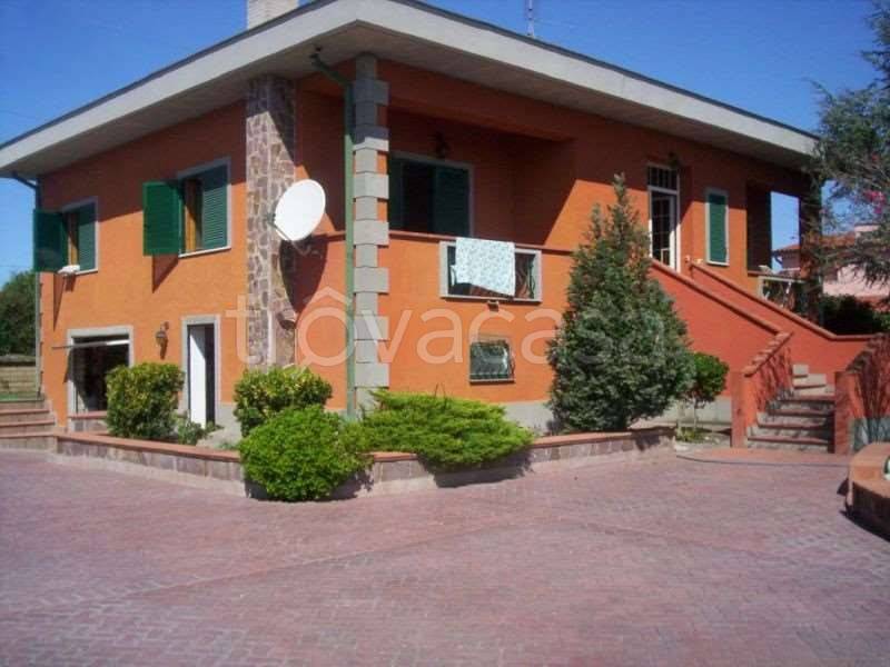 casa indipendente in vendita ad Anzio in zona Villa Claudia