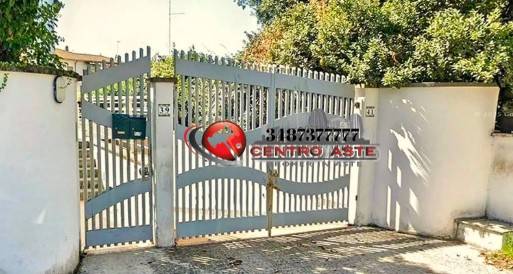 casa indipendente in vendita ad Anzio in zona Cincinnato