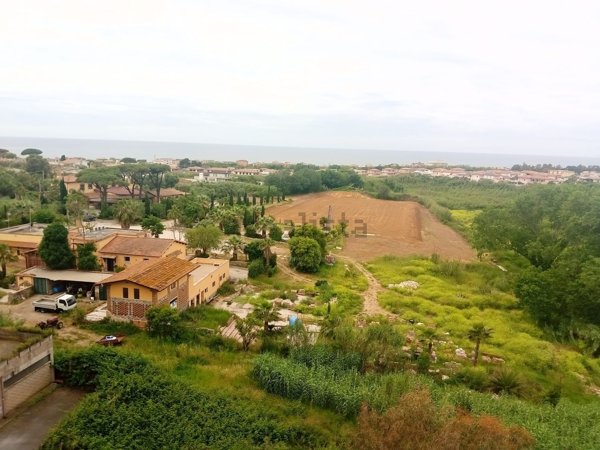 appartamento in vendita ad Anzio in zona Mare