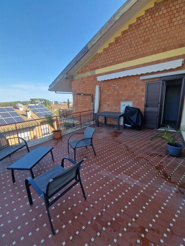 casa indipendente in vendita ad Anzio in zona Villa Claudia