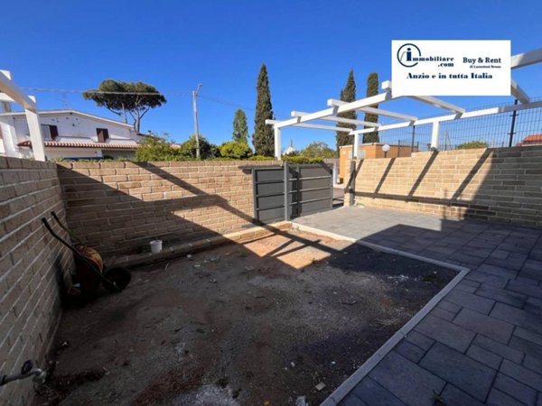 casa indipendente in vendita ad Anzio in zona Stazione