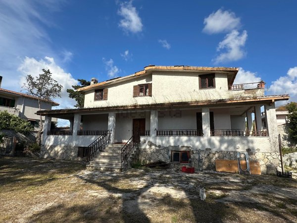 casa indipendente in vendita ad Anzio