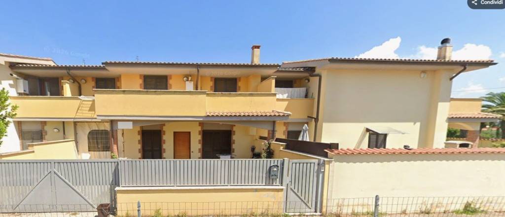 casa indipendente in vendita ad Anzio in zona Villa Claudia