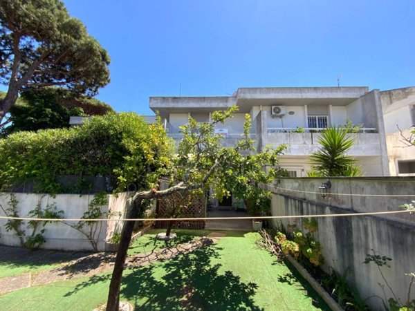 casa indipendente in vendita ad Anzio in zona Cincinnato