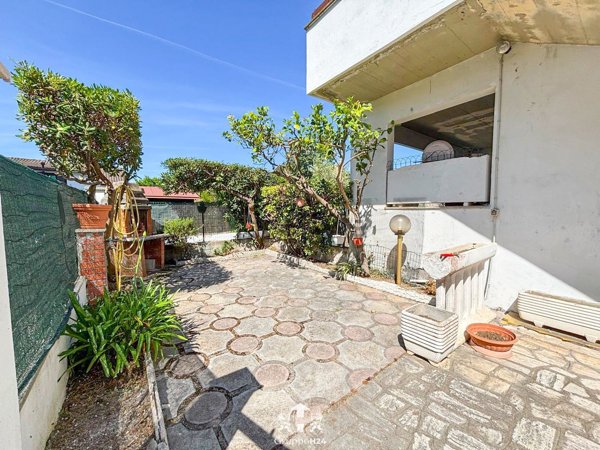 appartamento in vendita ad Anzio in zona Mare