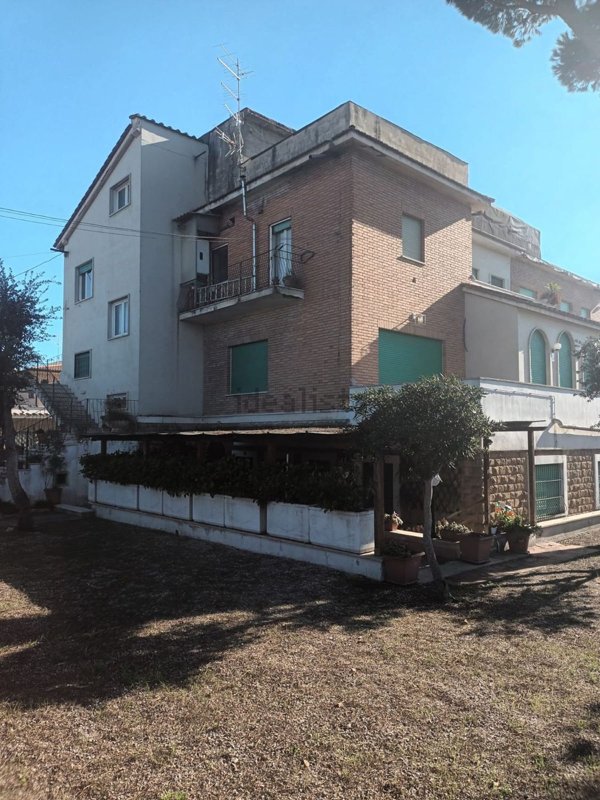 appartamento in vendita ad Anzio in zona Mare