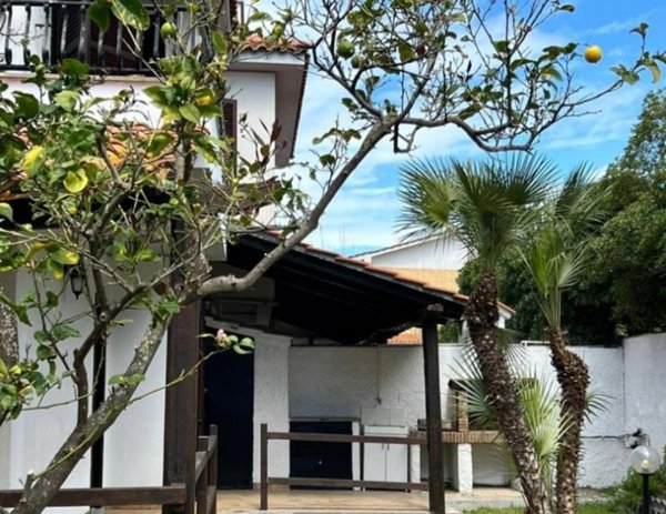 casa indipendente in vendita ad Anzio in zona Stazione