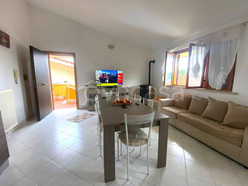 appartamento in vendita ad Anzio in zona Villa Claudia