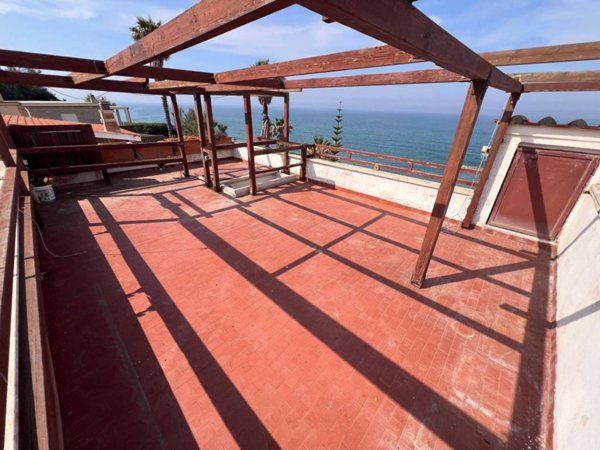 appartamento in vendita ad Anzio in zona Mare