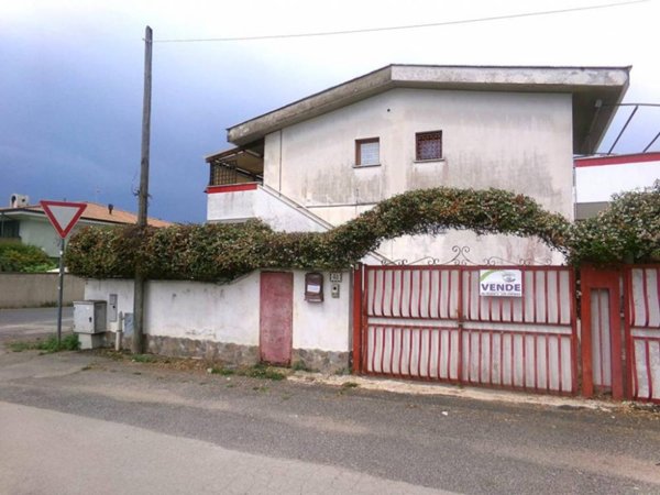 casa indipendente in vendita ad Anzio in zona Cincinnato