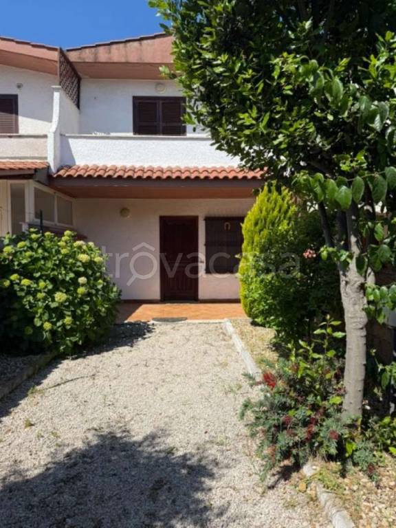 casa indipendente in vendita ad Anzio in zona Lido dei Pini
