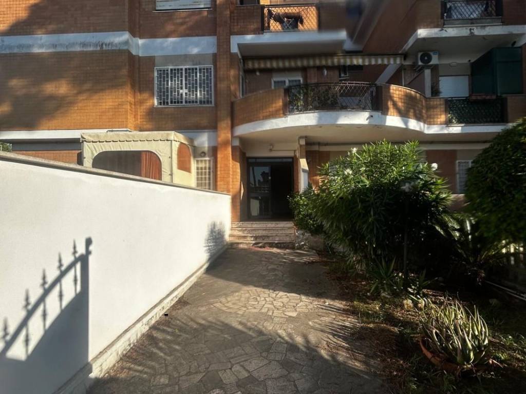 appartamento in vendita ad Anzio in zona Mare