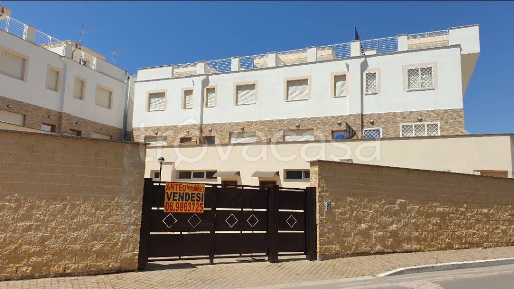 casa indipendente in vendita ad Anzio in zona Stazione