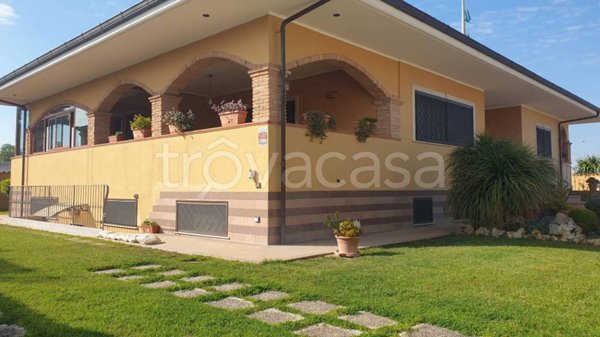 casa indipendente in vendita ad Anzio in zona Mare