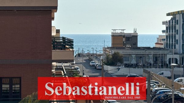 appartamento in vendita ad Anzio in zona Mare