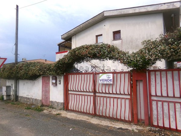 casa indipendente in vendita ad Anzio in zona Villa Claudia
