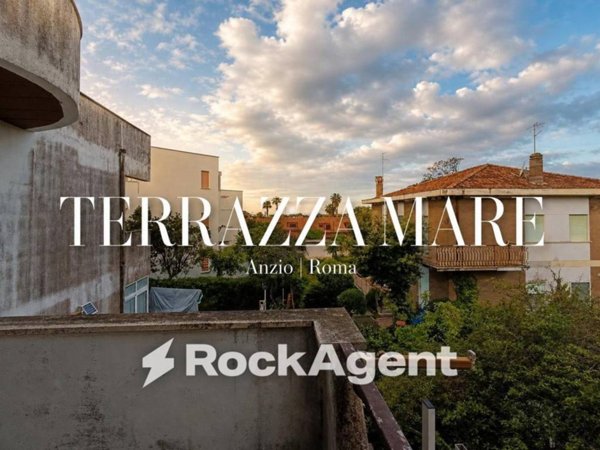 casa indipendente in vendita ad Anzio in zona Cincinnato