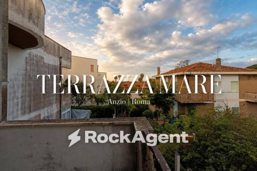 casa indipendente in vendita ad Anzio in zona Cincinnato