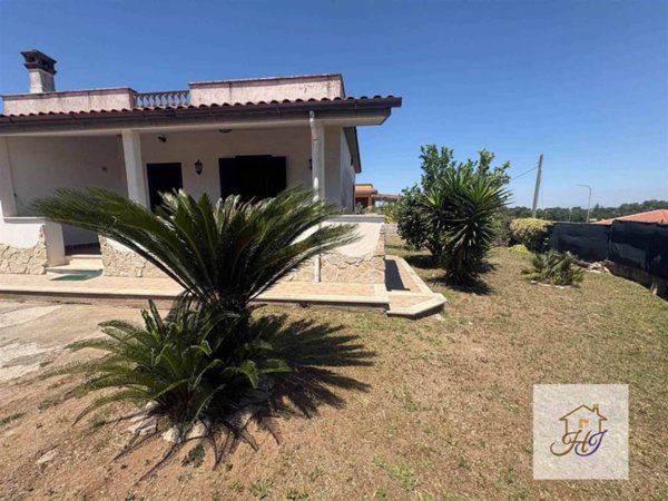 casa indipendente in vendita ad Anzio in zona Stazione
