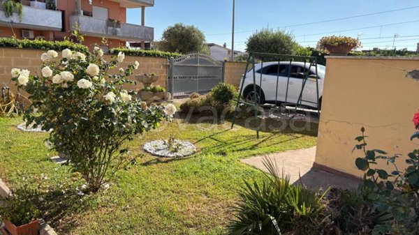 casa indipendente in vendita ad Anzio in zona Stazione