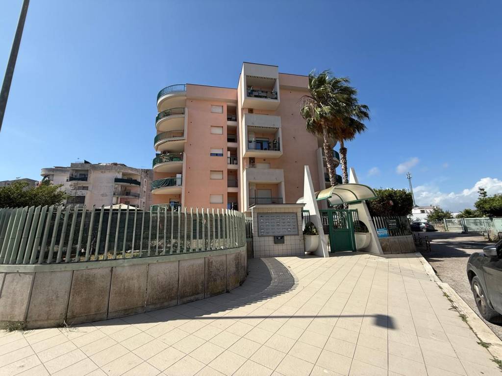appartamento in vendita ad Anzio in zona Mare