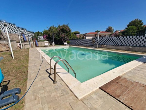 casa indipendente in vendita ad Anzio in zona Villa Claudia
