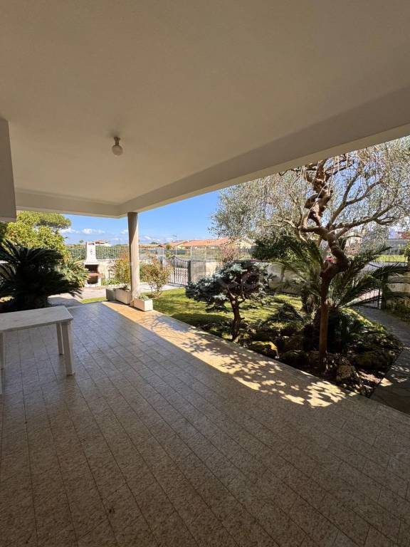 casa indipendente in vendita ad Anzio
