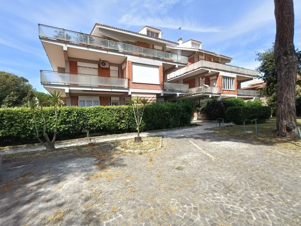 appartamento in vendita ad Anzio in zona Mare