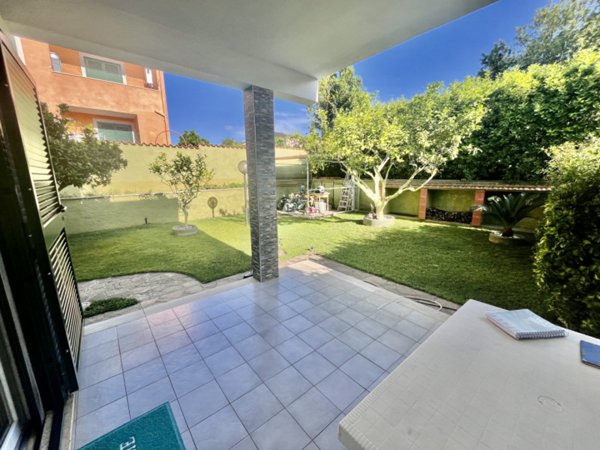 casa indipendente in vendita ad Anzio
