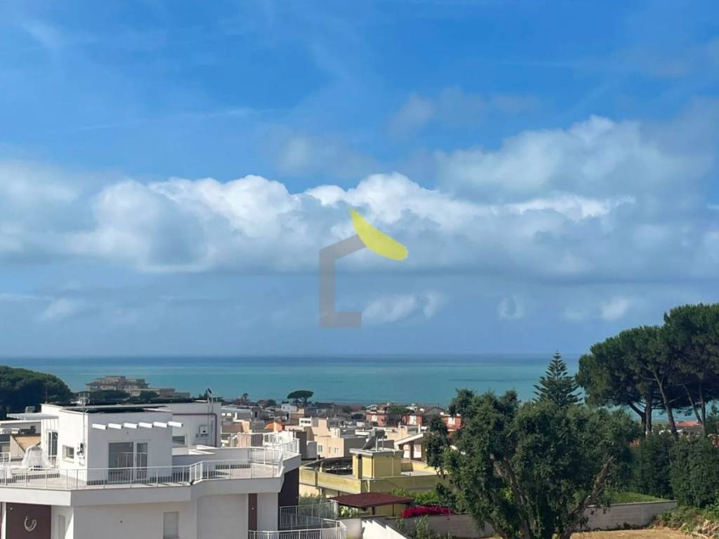 casa indipendente in vendita ad Anzio in zona Villa Claudia