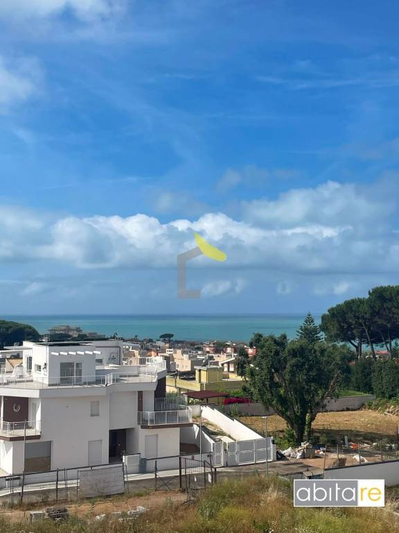 casa indipendente in vendita ad Anzio in zona Villa Claudia
