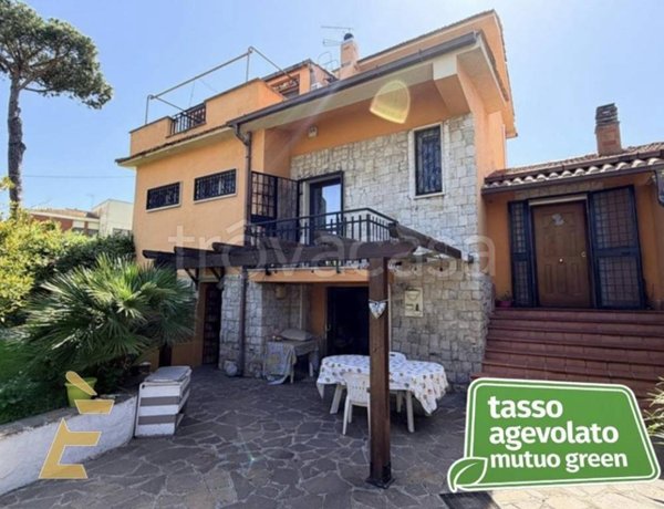 casa indipendente in vendita ad Anzio in zona Lido dei Pini