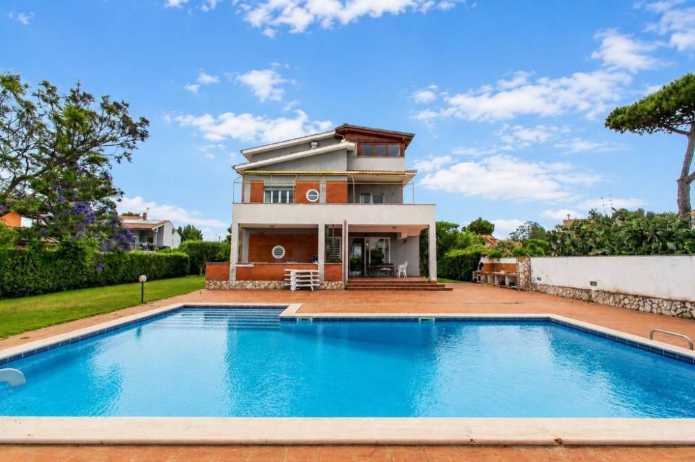 casa indipendente in vendita ad Anzio