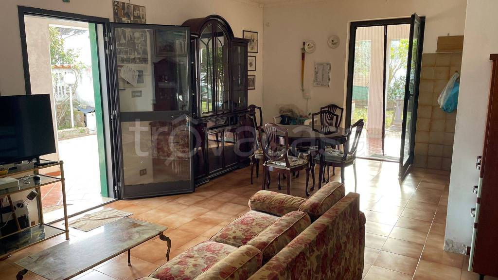 casa indipendente in vendita ad Anzio