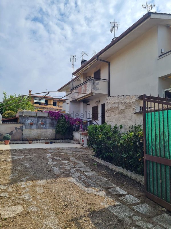 casa indipendente in vendita ad Anzio