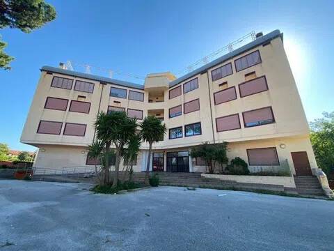 intera palazzina in vendita ad Anzio in zona Mare